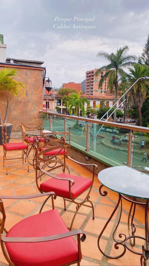 Hotel Plaza Garibaldi Caldas Bagian luar foto