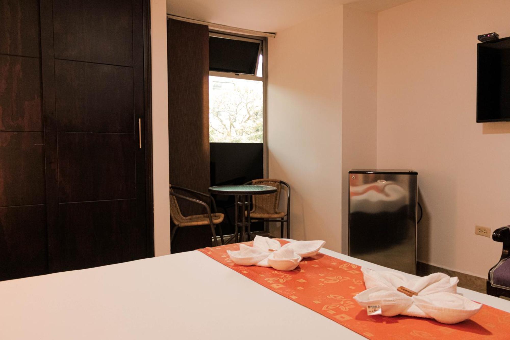 Hotel Plaza Garibaldi Caldas Bagian luar foto